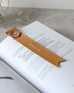 Charger l&#39;image dans la galerie, Leather Bookmark, Beige
