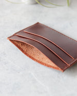 Charger l&#39;image dans la galerie, Leather Cardholder, 5 slots, Cognac, Side view
