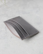 Charger l&#39;image dans la galerie, Leather Cardholder, 5 slots, Gray, Side view
