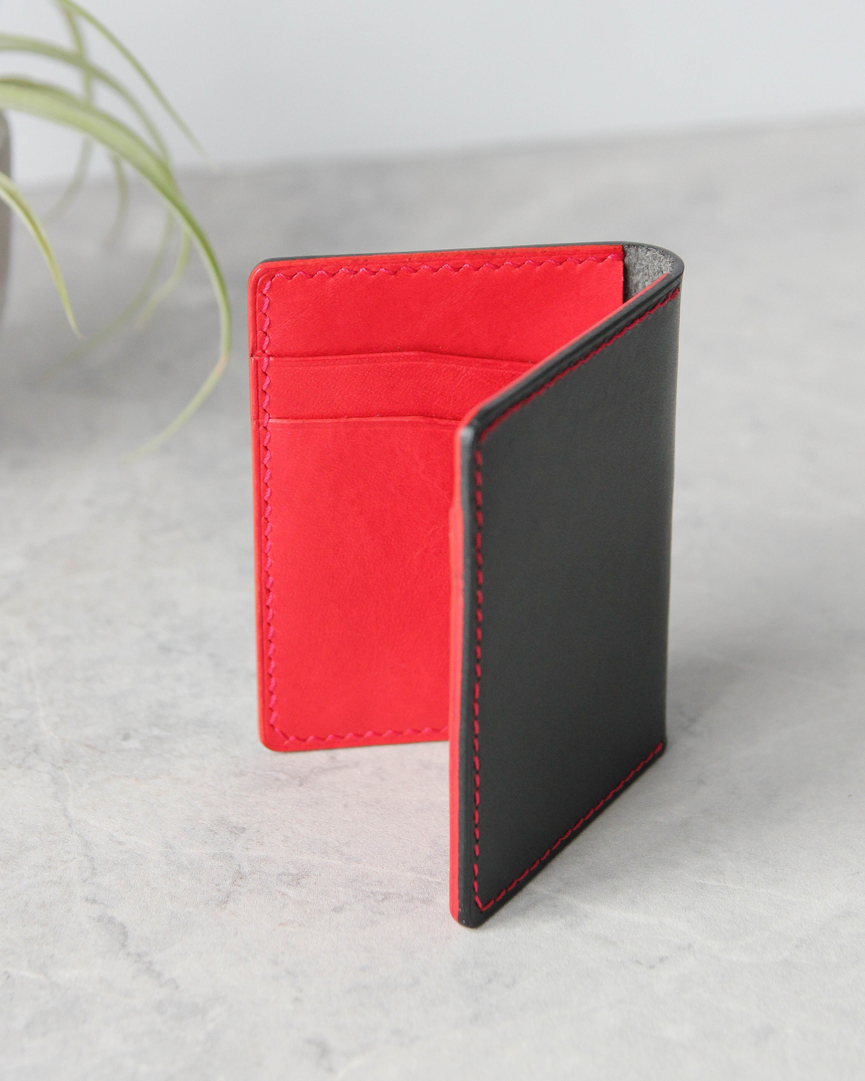 Leather Cardholder, 6 slots, Black and Red, Front View