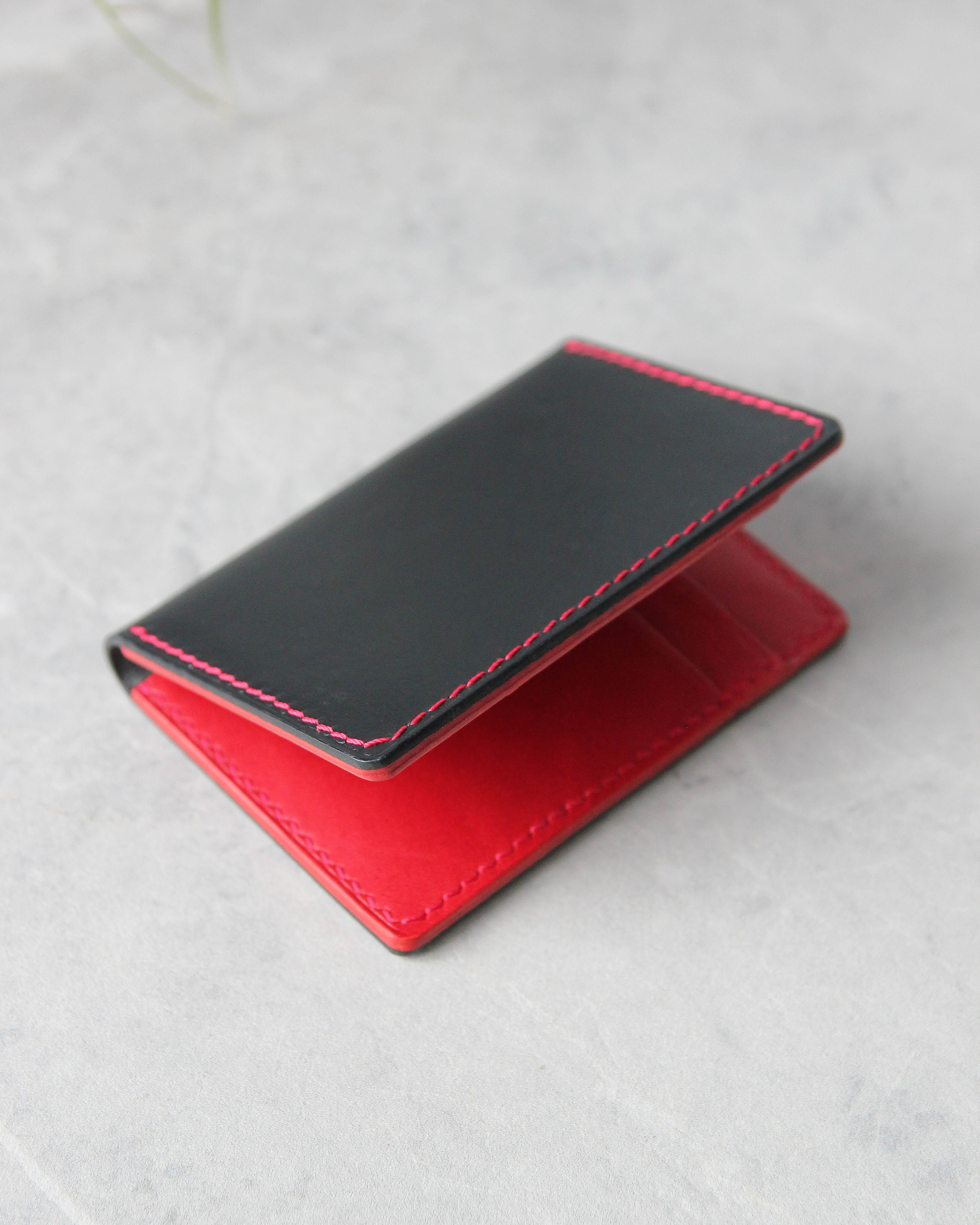 Leather Cardholder, 6 slots, Black and Red, Side View