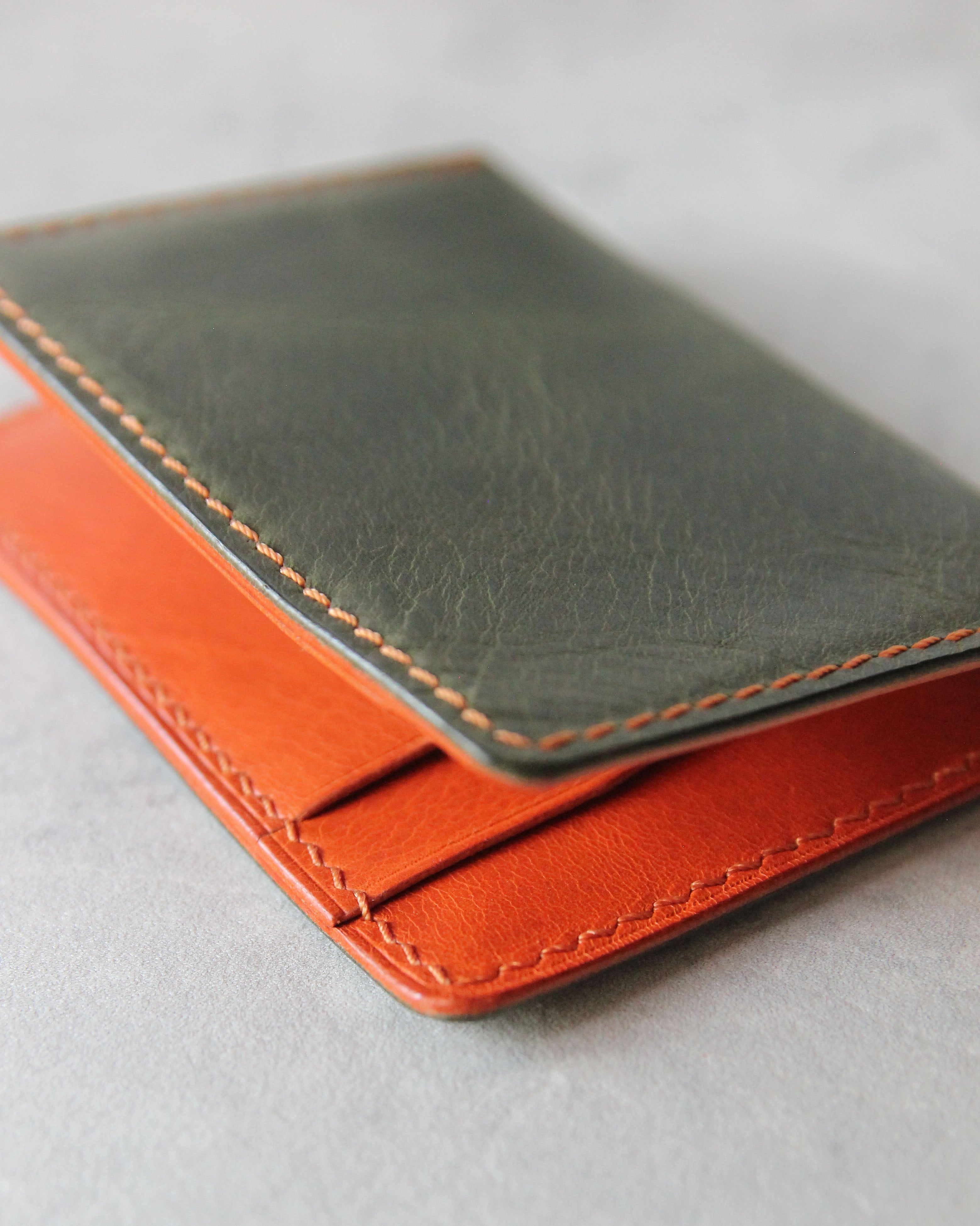 Leather Cardholder, 6 slots, Olive&Orange, Detail View