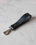 Charger l&#39;image dans la galerie, Leather Keyring, Black, Silver Hardware
