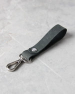 Charger l&#39;image dans la galerie, Leather Keyring, Forest Green
