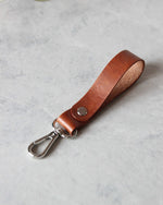 Charger l&#39;image dans la galerie, Leather Keyring, Tan Leather, Silver Hardware
