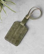 Charger l&#39;image dans la galerie, Leather Luggage Tag, Tan and Green, Back View
