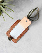 Charger l&#39;image dans la galerie, Leather Luggage Tag, Tan and Green, Open View

