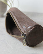 Charger l&#39;image dans la galerie, Leather Pencil Case, Zipper, Plaid Brown, Front View
