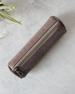 Charger l&#39;image dans la galerie, Leather Pencil Case, Zipper, Plaid Brown, Top View
