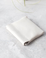Load image into Gallery viewer, Leather Squeeze Coin Pouch, Offwhite, Closed view
