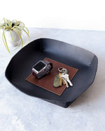 Charger l'image dans la galerie, Leather Valet Tray, Black and Brown, Large, Side View
