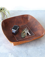 Charger l'image dans la galerie, Leather Valet Tray, Ochre, Large, Side View

