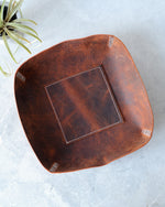 Charger l'image dans la galerie, Leather Valet Tray, Ochre, Large, Top View
