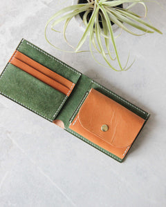 Leather Wallet, Beige and Green, 5 slots, Integrated Coin Pouch, Top view