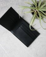 Charger l&#39;image dans la galerie, Leather Wallet, Black, 6 slots ,Top view
