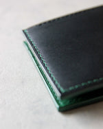 Load image into Gallery viewer, Leather Wallet, Black and Green, 6 slots, Detail view
