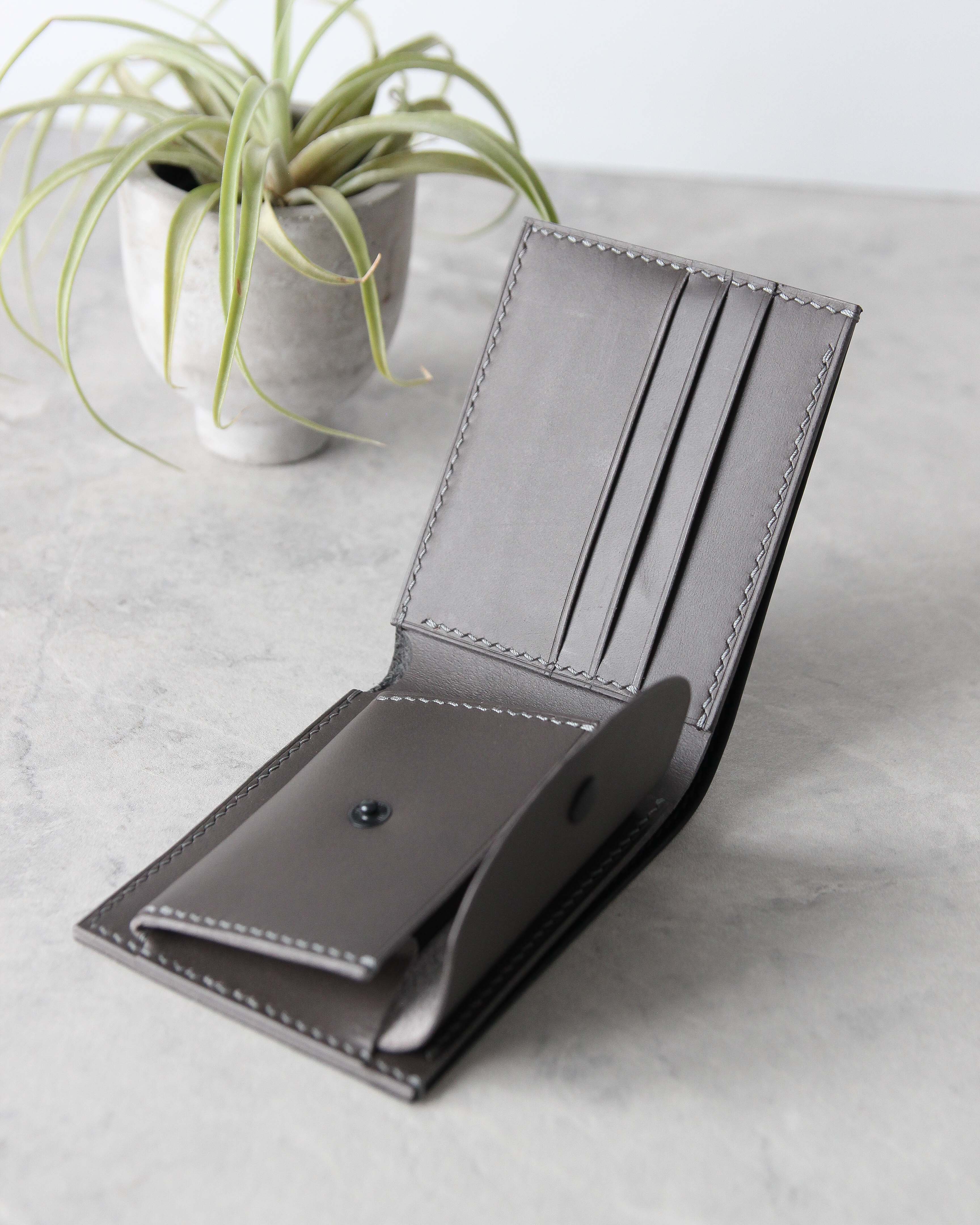 Leather Wallet, Black and gray, 5 slots, Coin Pouch ,Open view