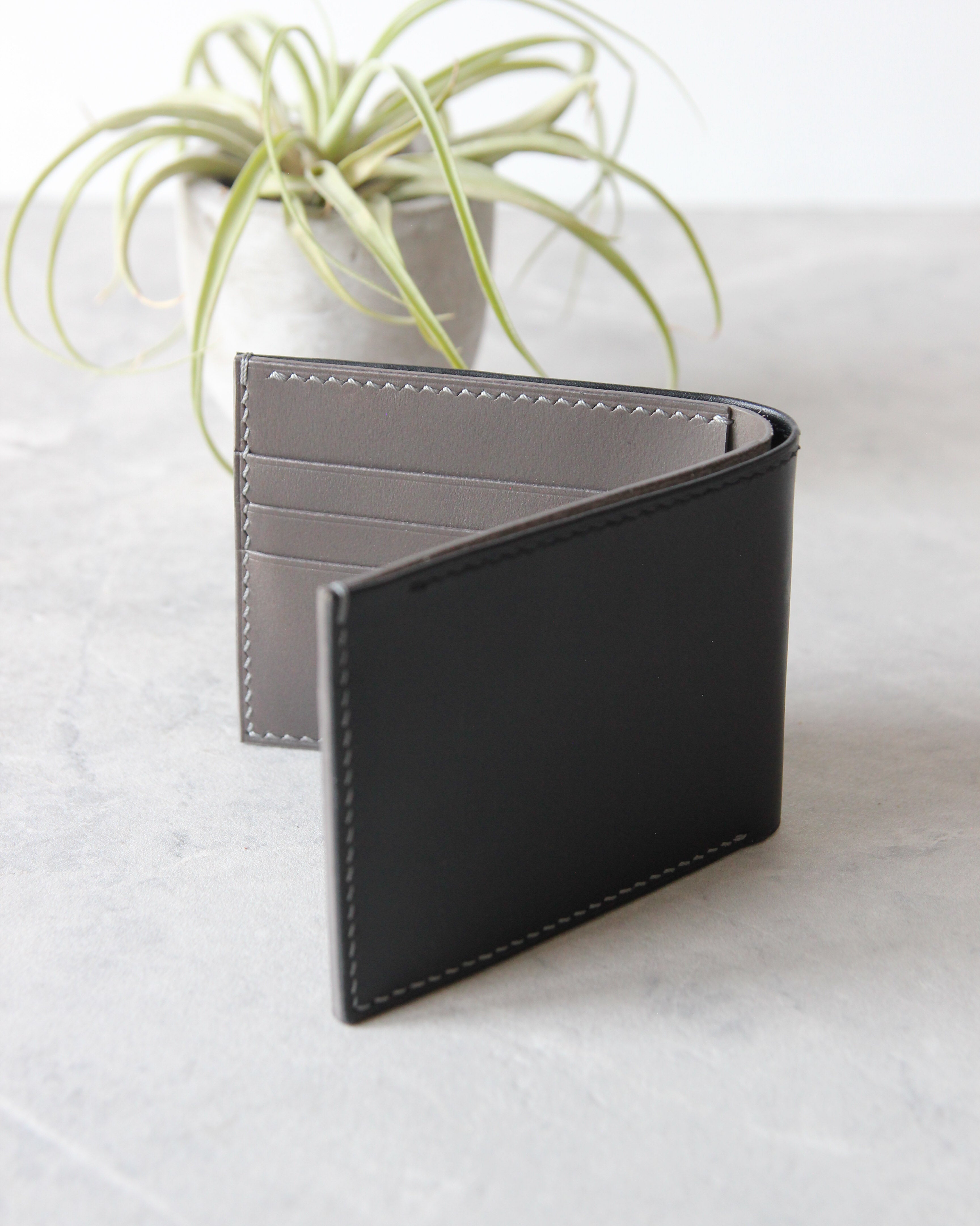 Leather Wallet, Black and gray, 8 slots, Front view