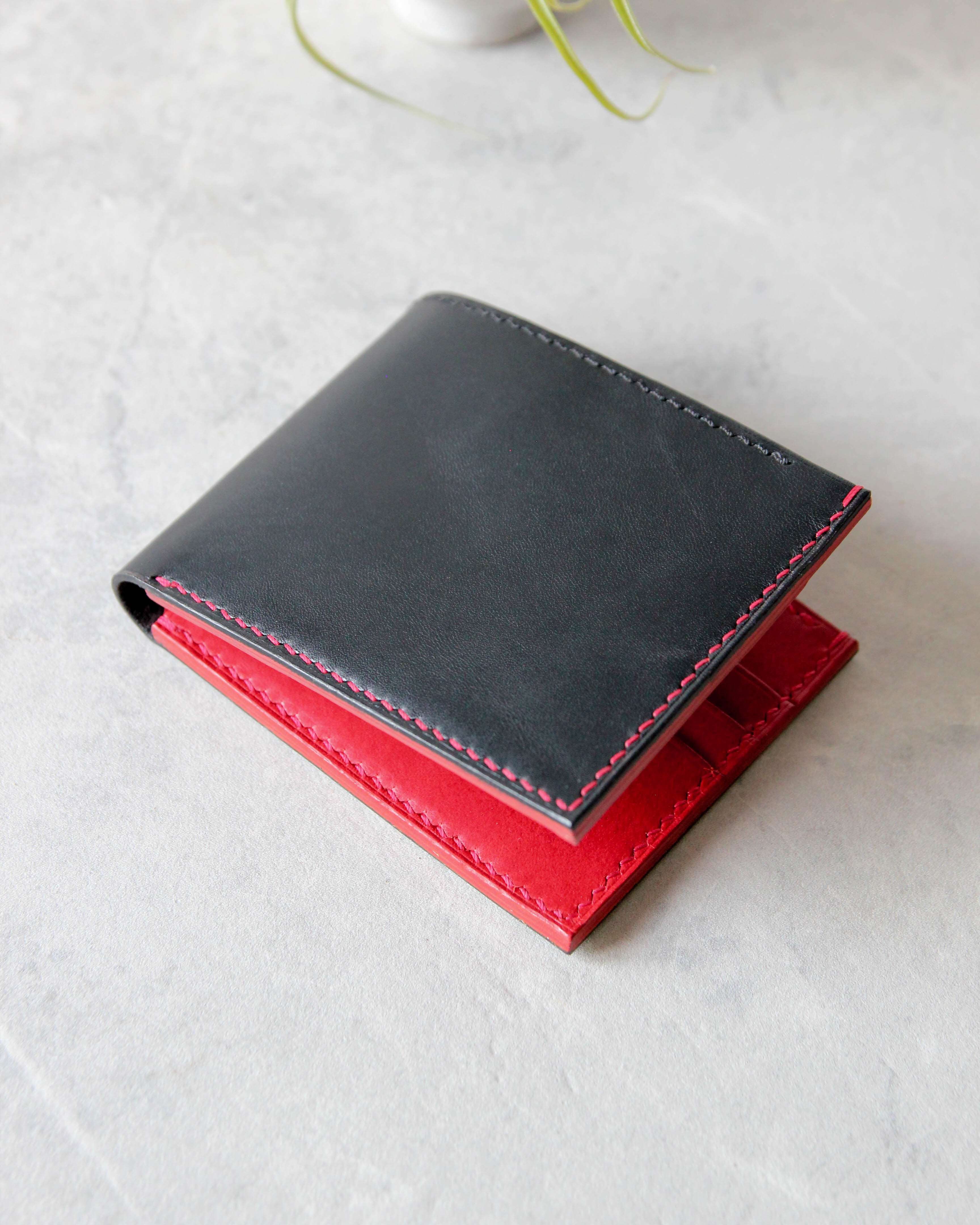 Leather Wallet, Black and red, 8 slots, Front view