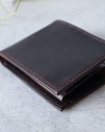 Charger l'image dans la galerie, Leather Wallet, Dark Brown, 5 slots, Integrated Coin Pouch ,Detail view
