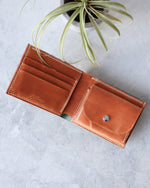 Charger l'image dans la galerie, Leather Wallet, Green and Tan, 5 slots, Integrated Coin Pouch, Top view
