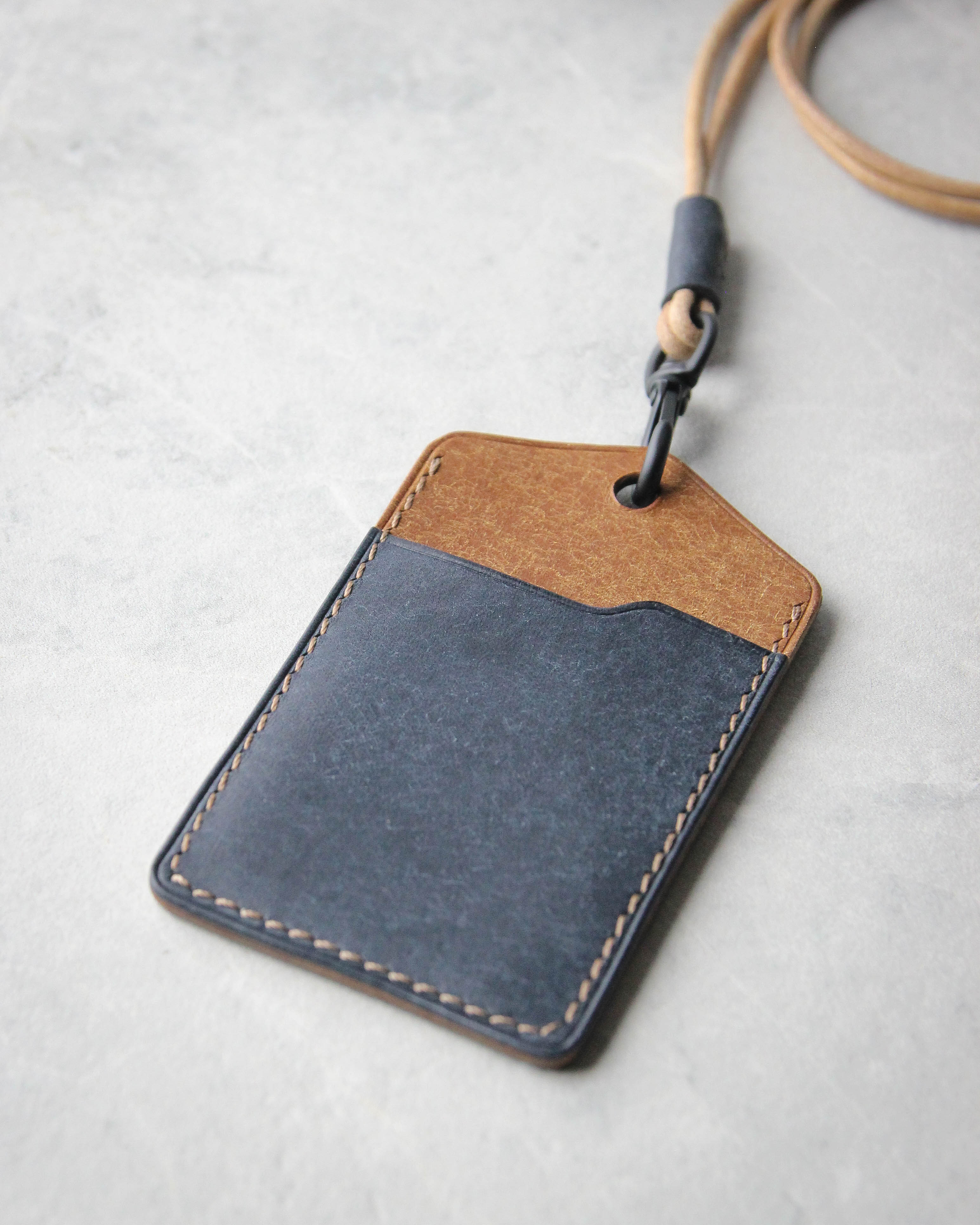 Leather ID Badge Holder, vertical, Marine blue and whiskey, Back view