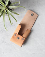 Load image into Gallery viewer, Leather Snap Cardholder, Beige, Open view
